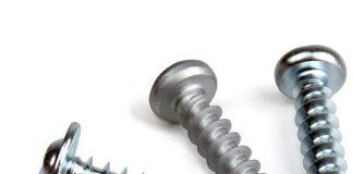 Self tapping screws for plastic