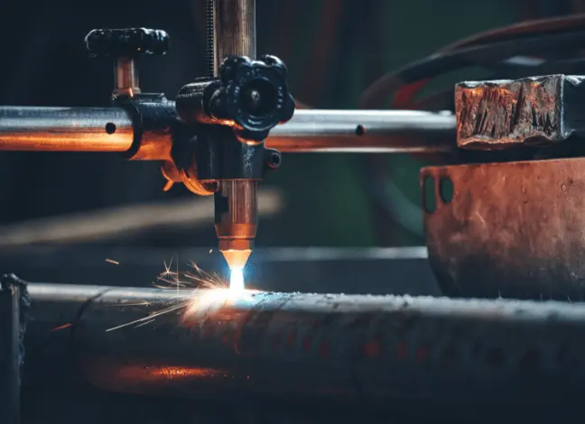 Plasma gun cuts through a pipe